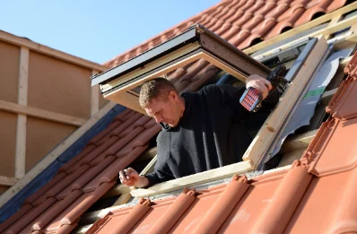 Pose de fenêtres de toit Velux à Recquignies